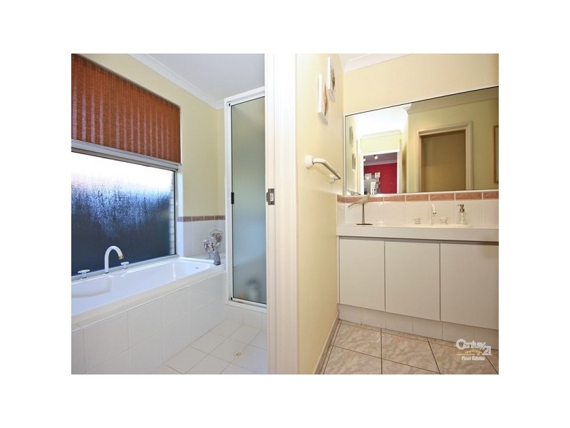 31 Weymouth Boulevard, Quinns Rocks WA 6030