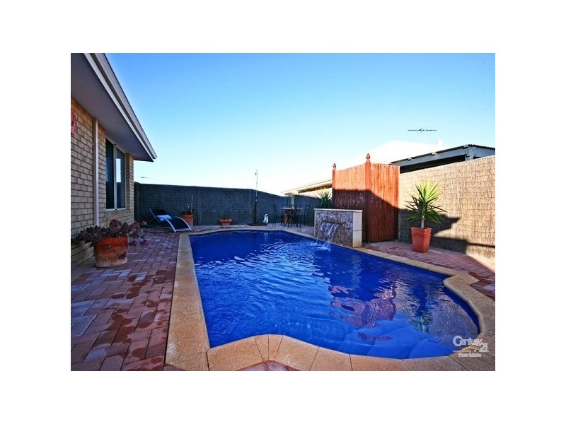 31 Weymouth Boulevard, Quinns Rocks WA 6030