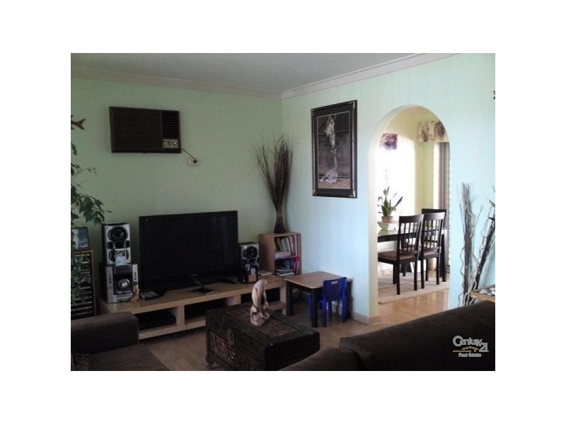 30 Dressler Way, Girrawheen WA 6064