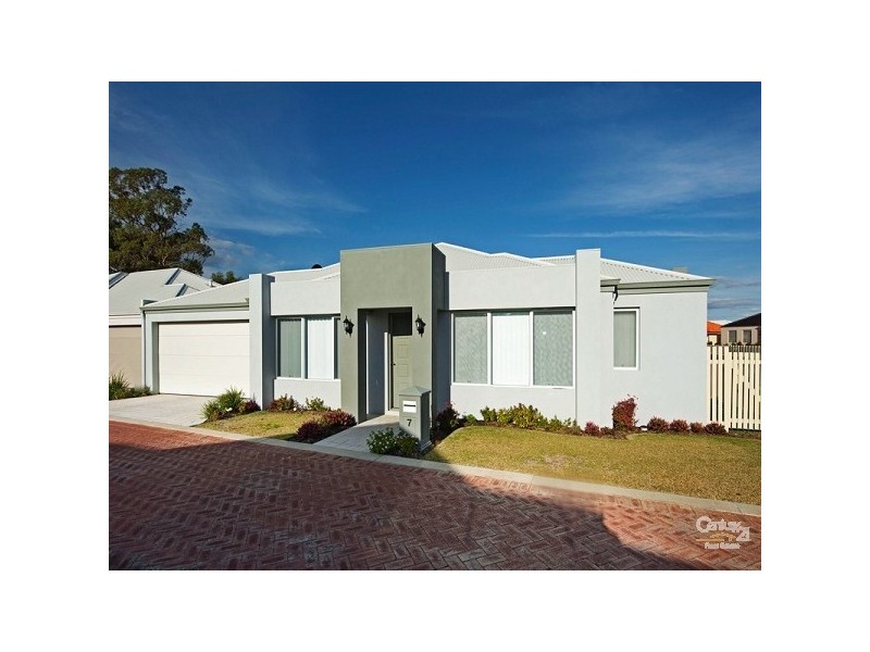 7 Yaroomba Place, Clarkson WA 6030