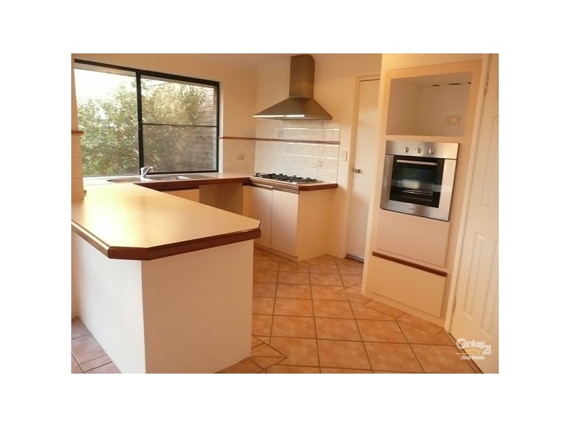 27 Longbeach prom, Mindarie WA 6030