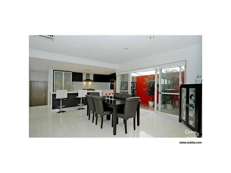 20 Ocean falls boulevard, Mindarie WA 6030