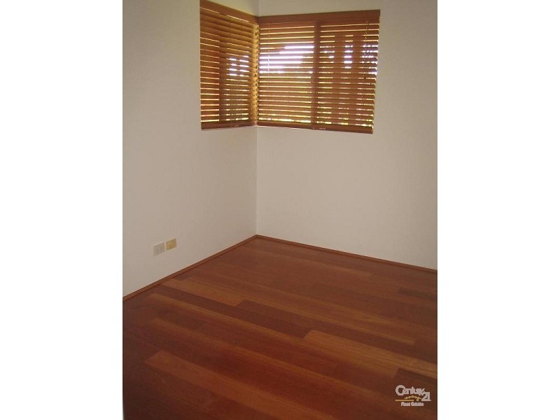 26 Lymburner drive, Hillarys WA 6025