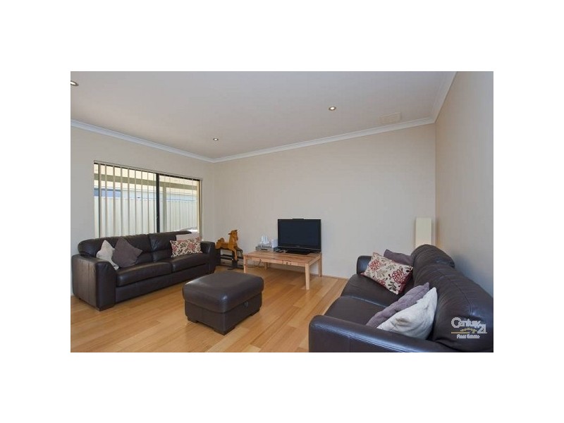 35 Cape Meares Crescent, Butler WA 6036