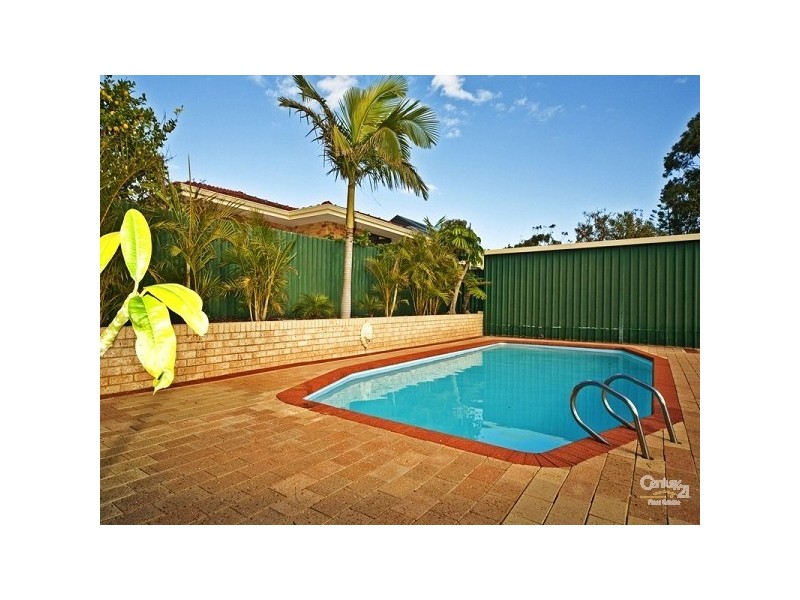 28 Kallaroo Place, Kallaroo WA 6025