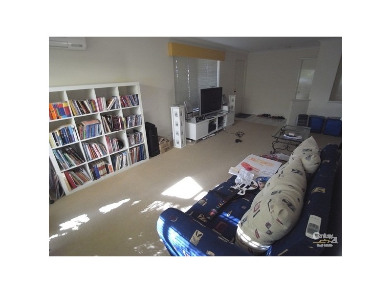 17 Midland Elbow, Mindarie WA 6030