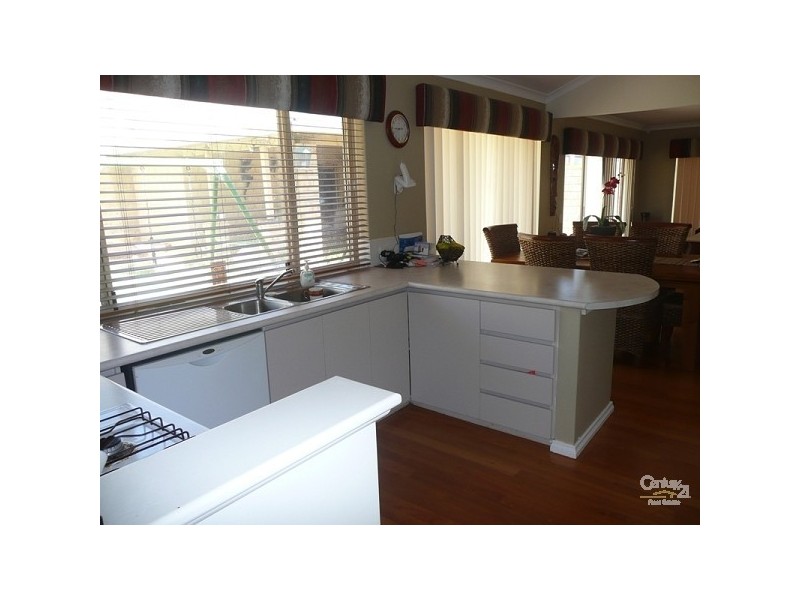 8 Ostend parade, Mindarie WA 6030