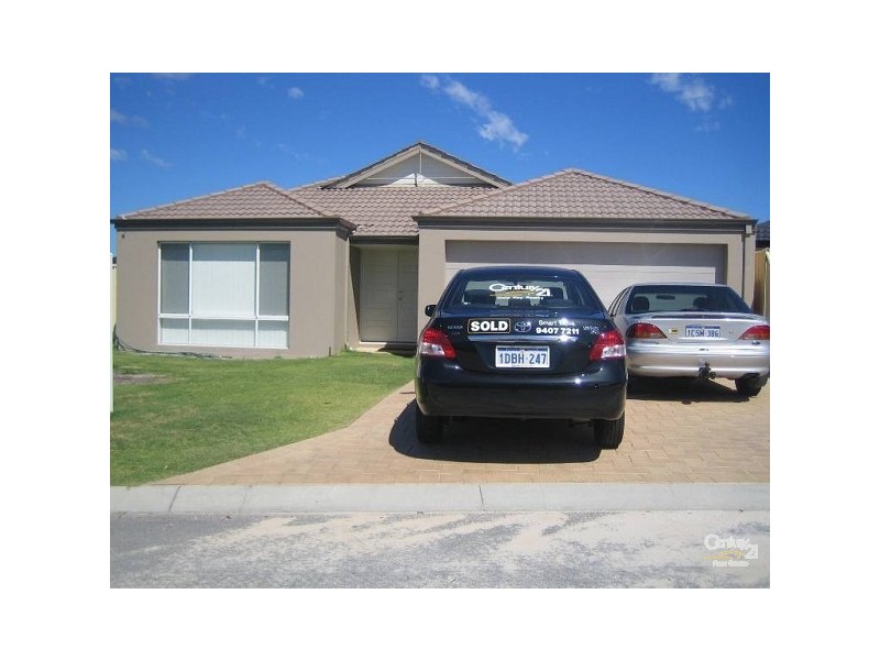 38 Tussock elbow, Banksia Grove WA 6031