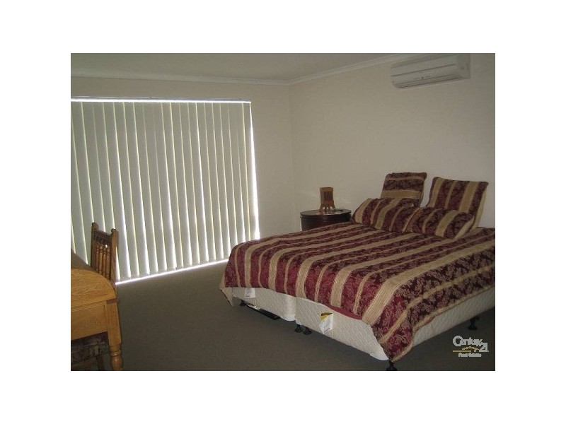 38 Tussock elbow, Banksia Grove WA 6031