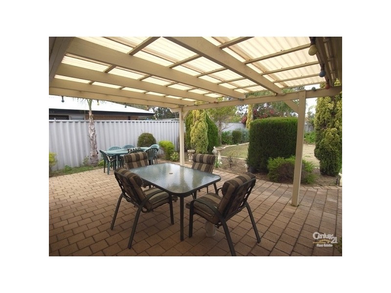 31 Stradbroke Gardens, Ridgewood WA 6030