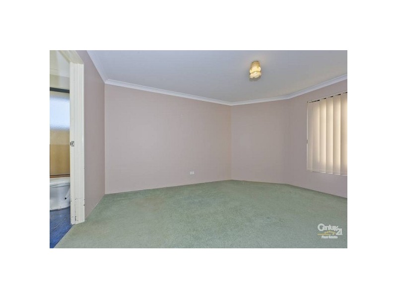 4 Staplehurst Crescent, Butler WA 6036