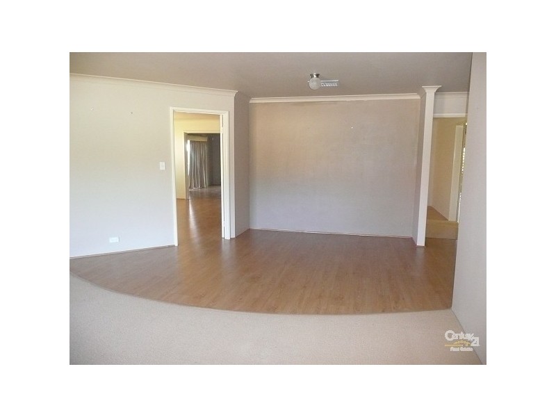 5 Shropshire cresent, Butler WA 6036