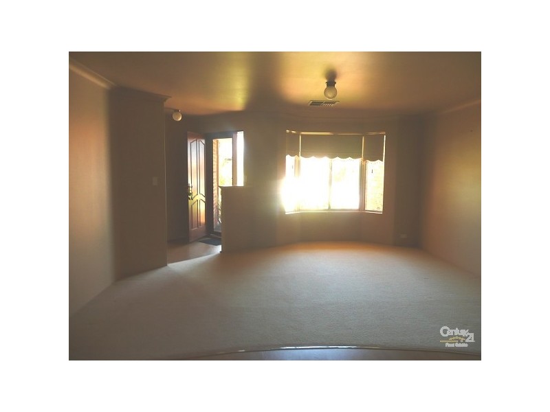 5 Shropshire cresent, Butler WA 6036