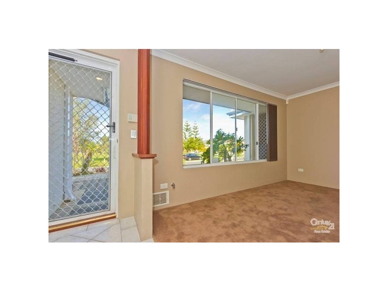 3 Holyhead Green, Mindarie WA 6030