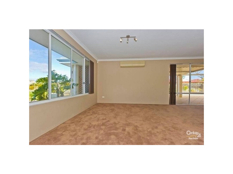 3 Holyhead Green, Mindarie WA 6030