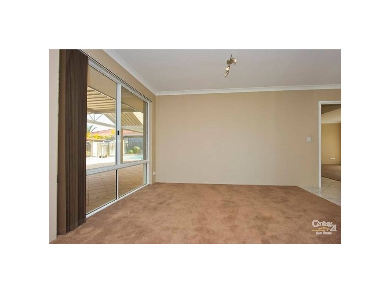 3 Holyhead Green, Mindarie WA 6030