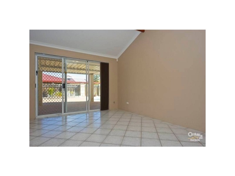 3 Holyhead Green, Mindarie WA 6030