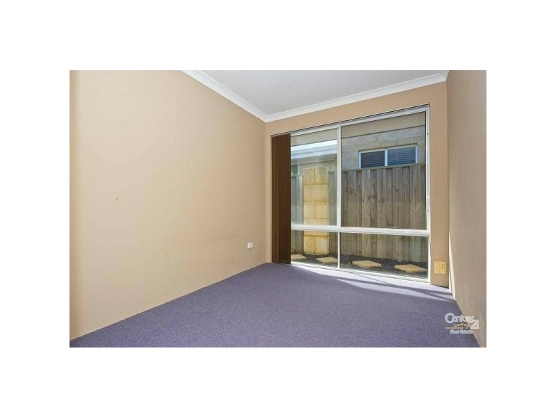 3 Holyhead Green, Mindarie WA 6030