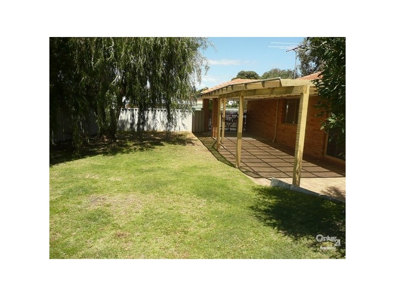 18 Serpentine gardens, Clarkson WA 6030