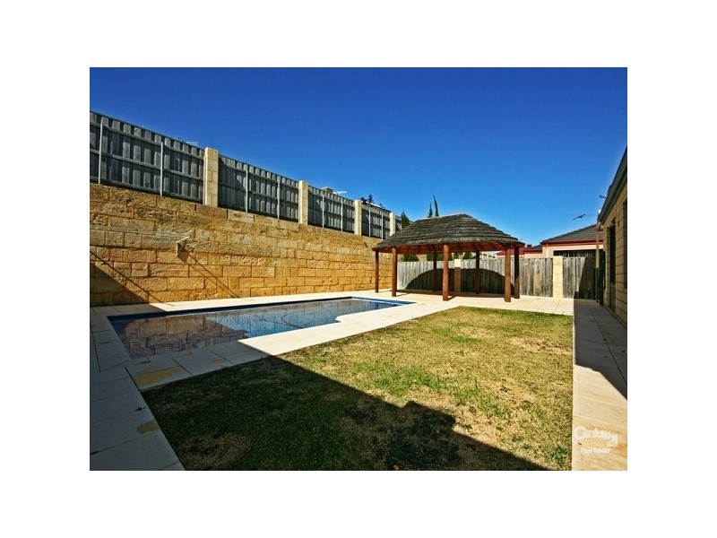10 Bantry Bend, Mindarie WA 6030