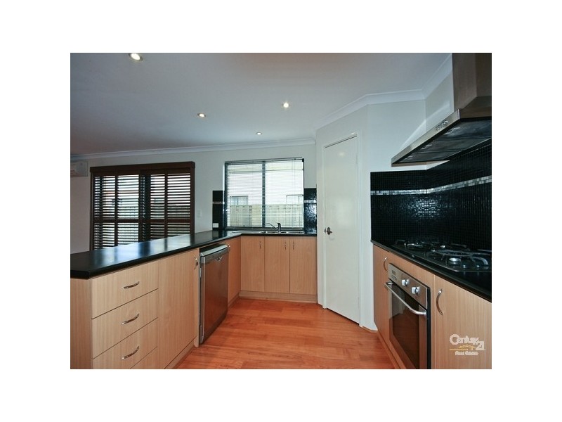 10 Bantry Bend, Mindarie WA 6030