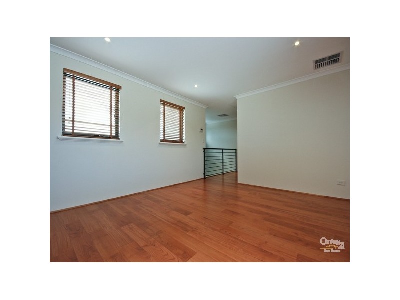 10 Bantry Bend, Mindarie WA 6030