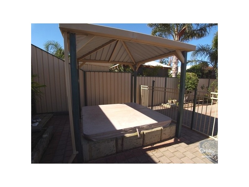 38 Stradbroke Gardens, Ridgewood WA 6030