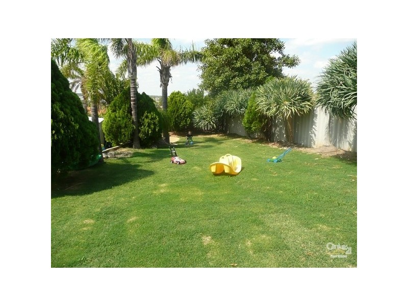 12 Renshaw boulevard, Clarkson WA 6030