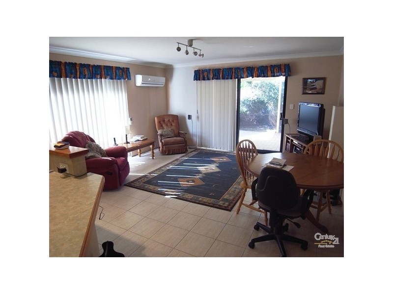 1/8 Crosshill Green, Kinross WA 6028