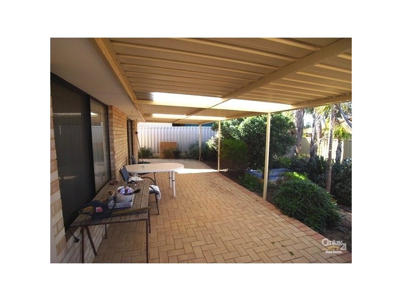 1/8 Crosshill Green, Kinross WA 6028