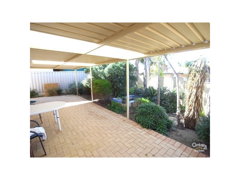 1/8 Crosshill Green, Kinross WA 6028