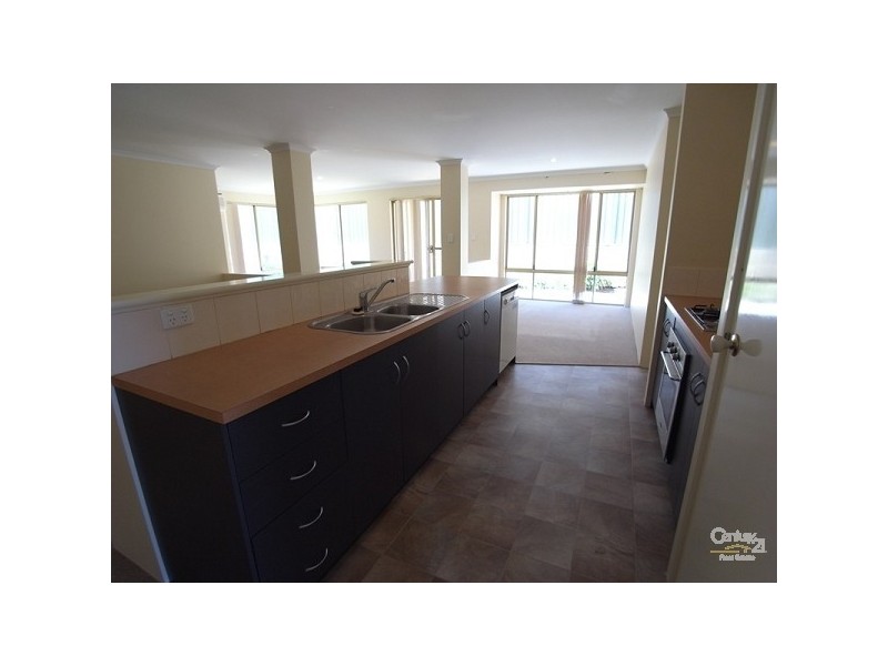 6 Grand Paradiso Parade, Merriwa WA 6030