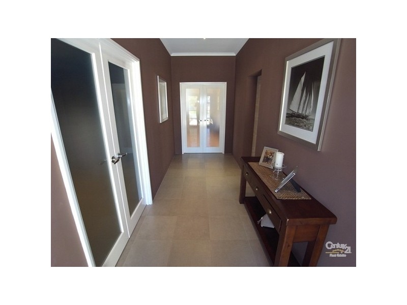 9 Hampshire Drive, Quinns Rocks WA 6030