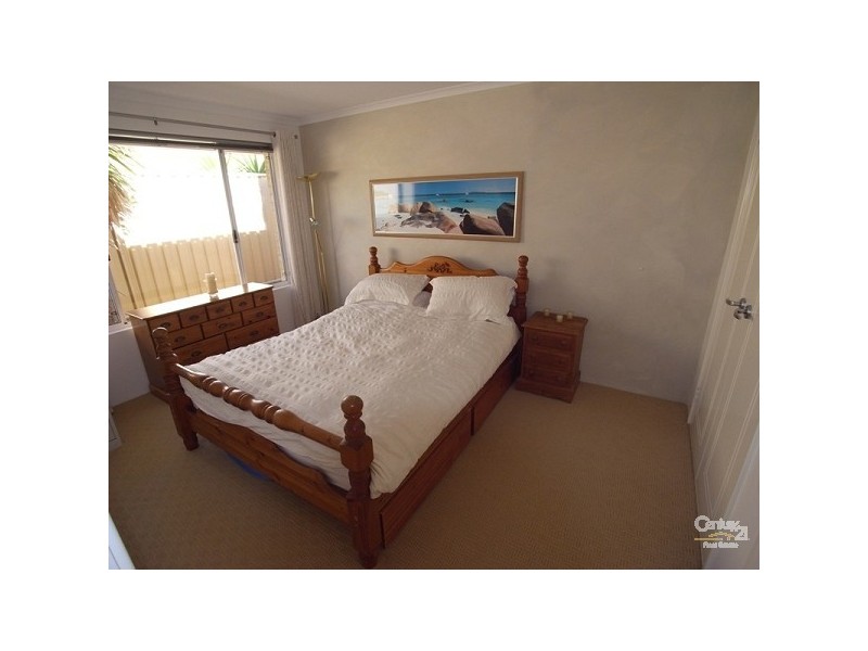 9 Hampshire Drive, Quinns Rocks WA 6030
