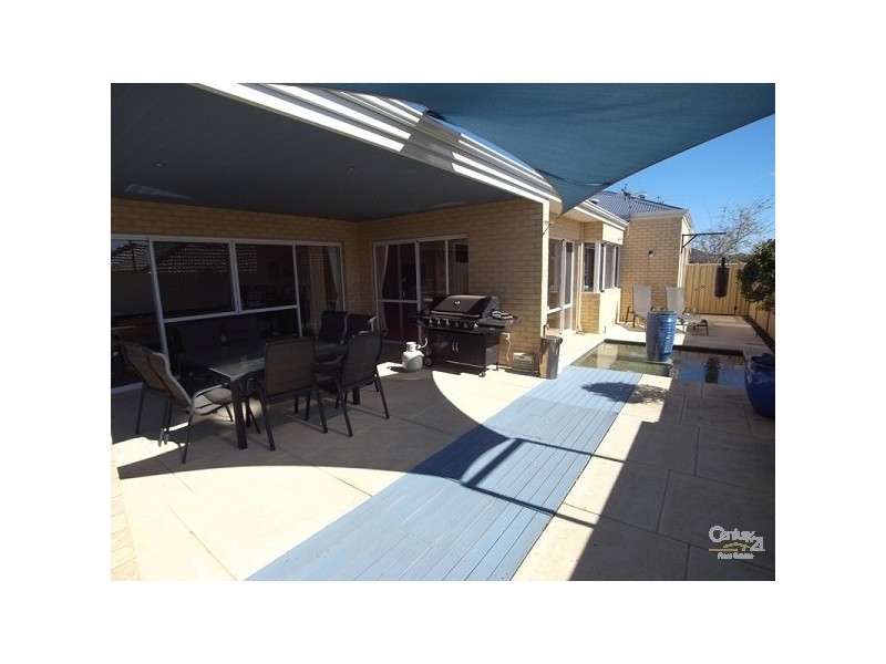 9 Hampshire Drive, Quinns Rocks WA 6030
