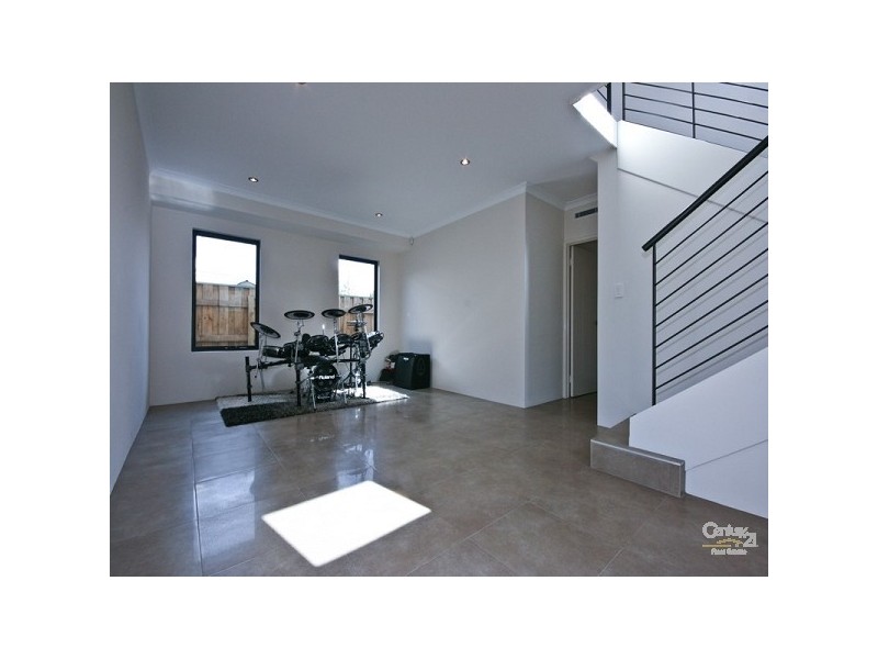 3 St Anthony Ave, Quinns Rocks WA 6030