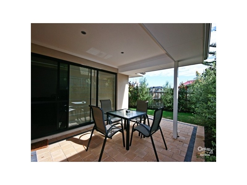 3 St Anthony Ave, Quinns Rocks WA 6030