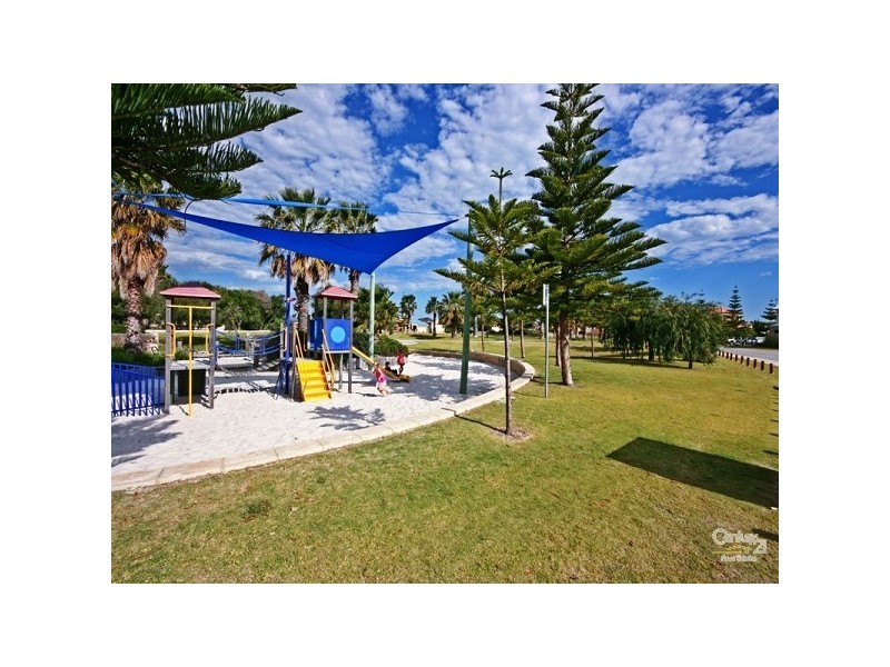 3 St Anthony Ave, Quinns Rocks WA 6030