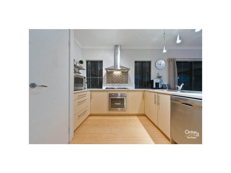 31 Dartmouth Circle, Quinns Rocks WA 6030