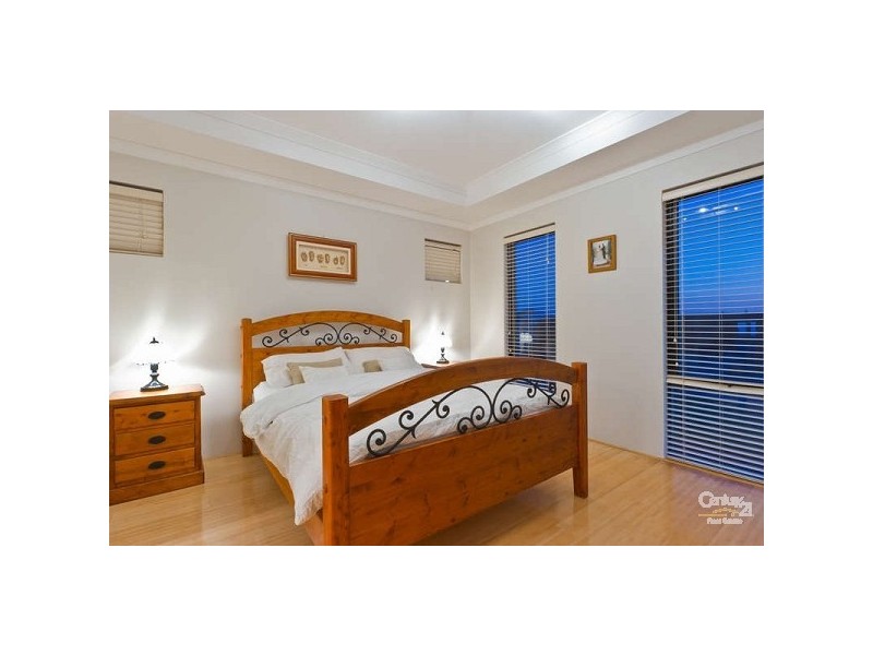 31 Dartmouth Circle, Quinns Rocks WA 6030