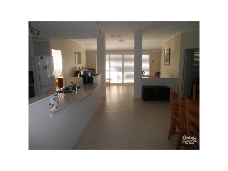 24 Condicote loop, Butler WA 6036