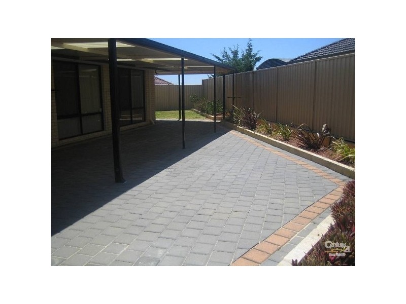 3 Saintfield corner, Ridgewood WA 6030