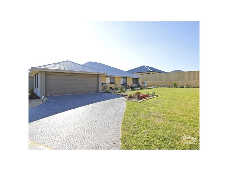 4 Hollyford Parade, Butler WA 6036
