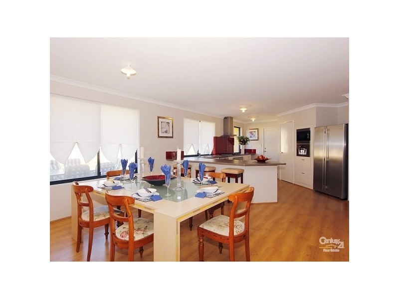 4 Hollyford Parade, Butler WA 6036