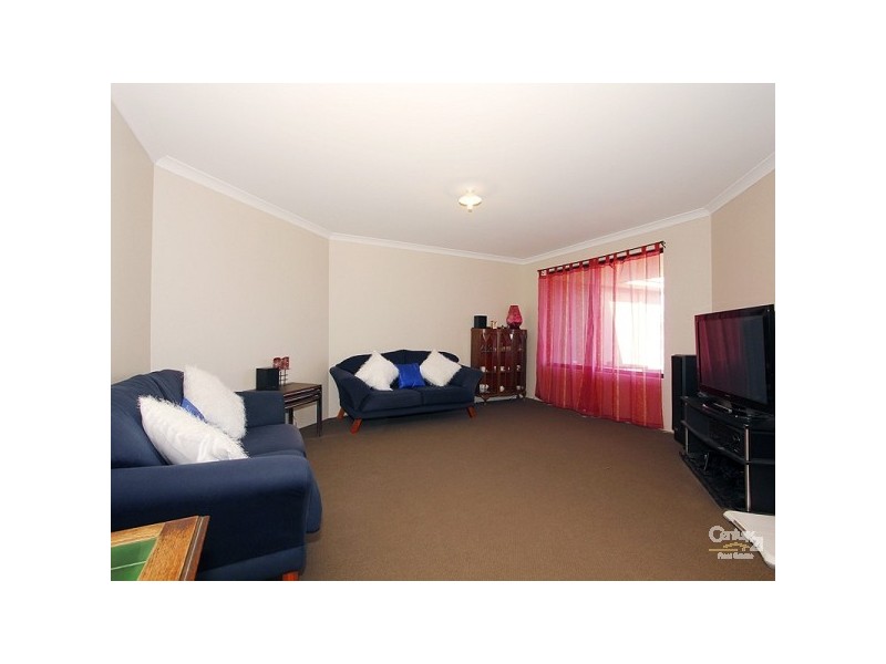 4 Hollyford Parade, Butler WA 6036