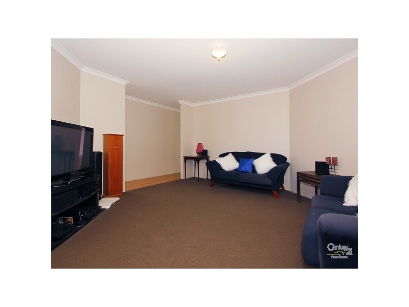 4 Hollyford Parade, Butler WA 6036