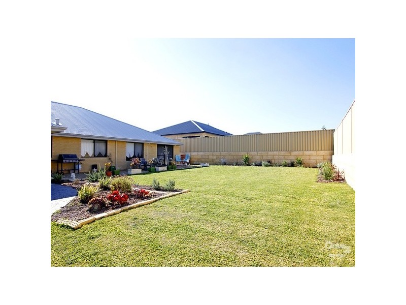 4 Hollyford Parade, Butler WA 6036