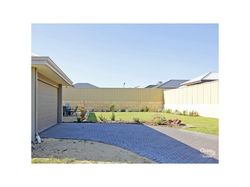 4 Hollyford Parade, Butler WA 6036