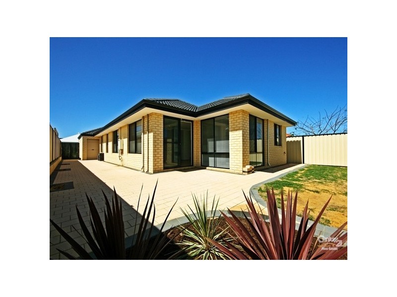 27 Lakewood Terrace, Clarkson WA 6030