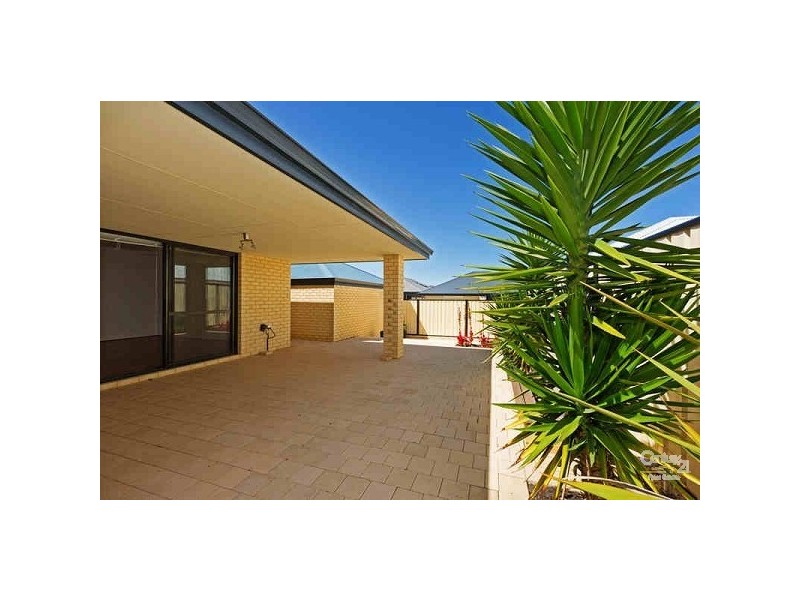 9 Las Ramblas Circle, Clarkson WA 6030